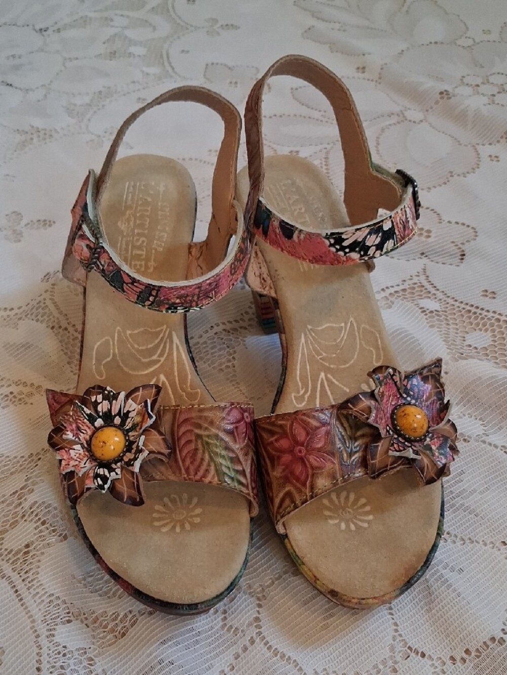 L'ARTISTE Springstep Multicolor Floral Leather Women's Sandals .